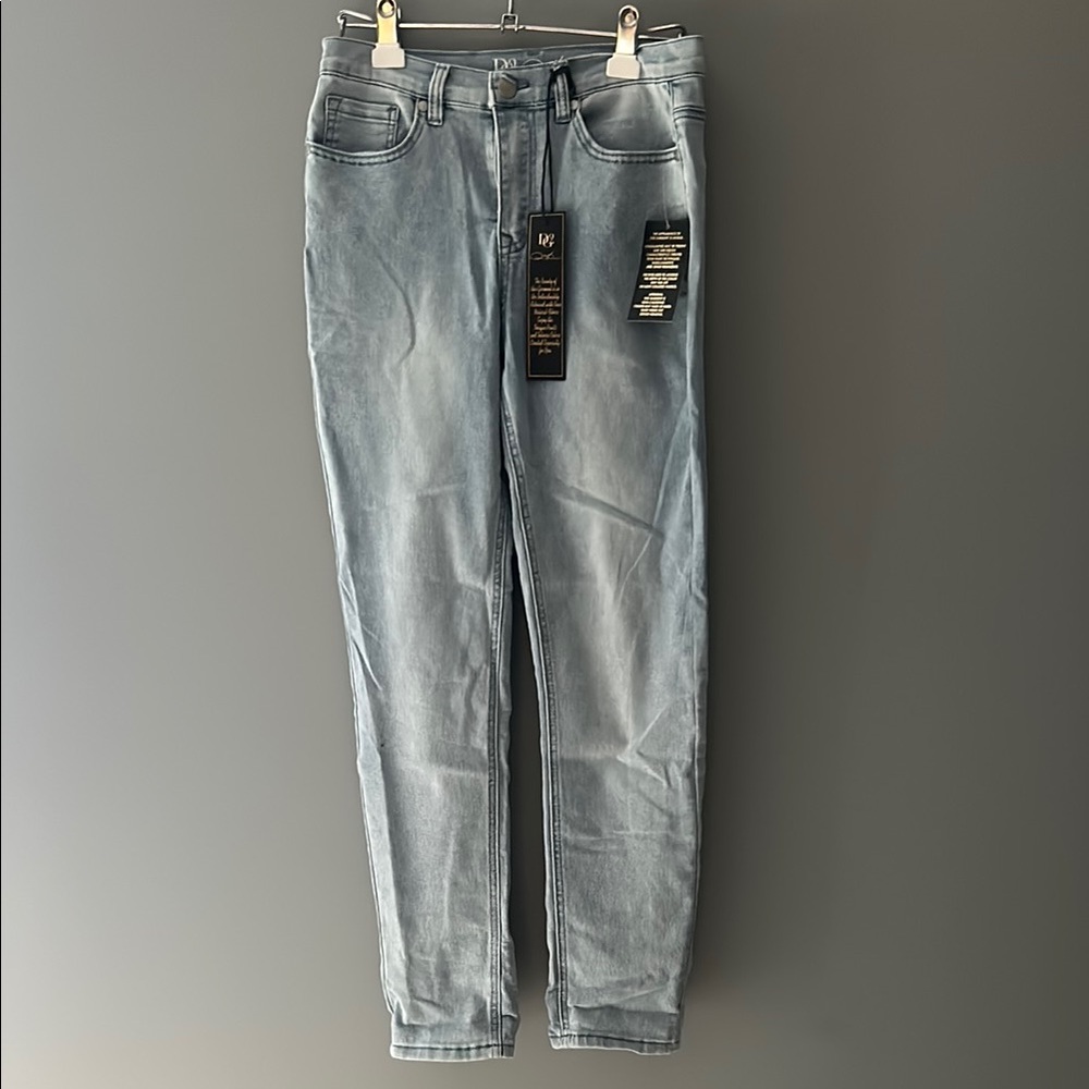 DG2 by Diane Gilman Light Blue Straight Leg Jeans NWT